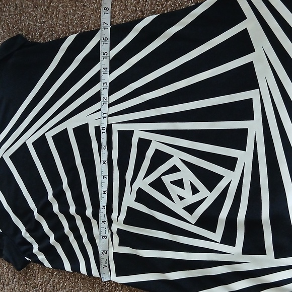 BCBG Maxazria black & white abstract midi dress size Small - Picture 13 of 15